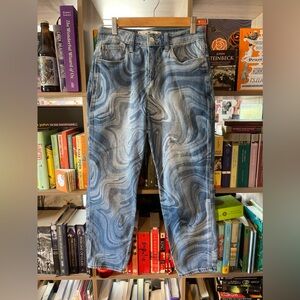 Hollister cropped swirl patterned jeans